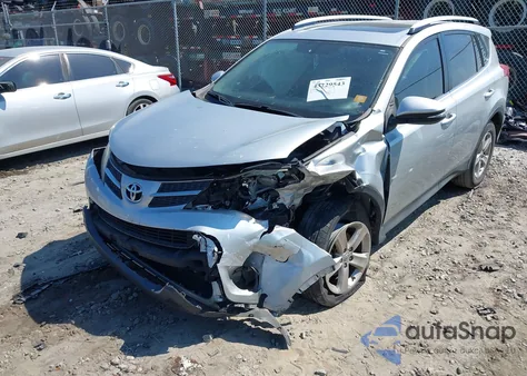 2014 Toyota Rav4 Xle z USA, uszkodzony, nr VIN JTMWFREV8EJ024260